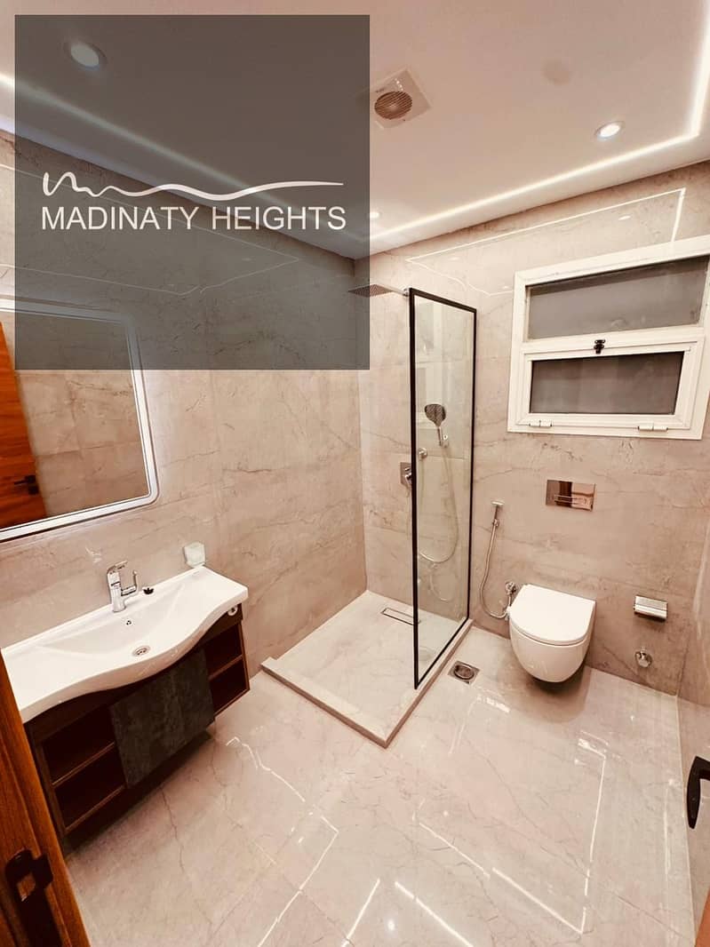 21 WhatsApp Image 2025-12-07 at 16.43. 39_f3d310ad. jpg