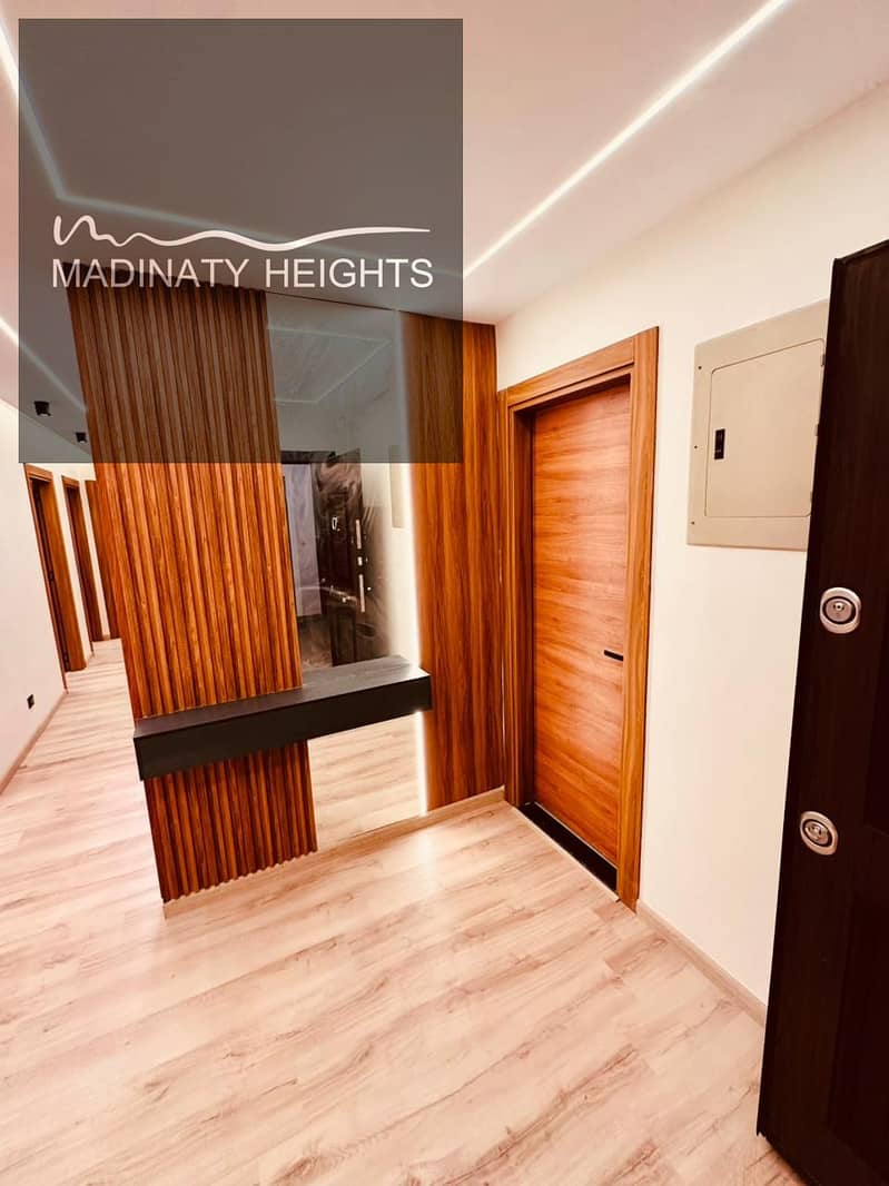 24 WhatsApp Image 2025-12-07 at 16.43. 40_de42624f. jpg