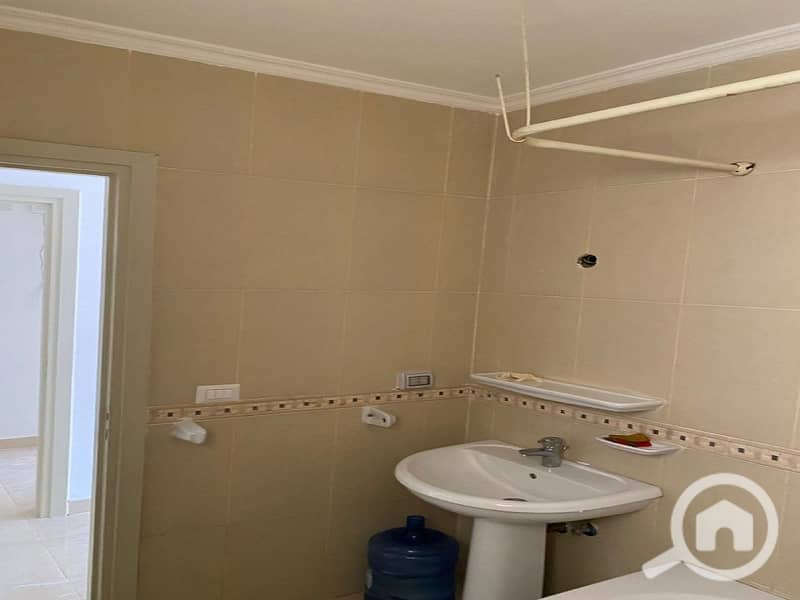 6 98a11a33-0899-4364-917c-9e17e009259f. jpg