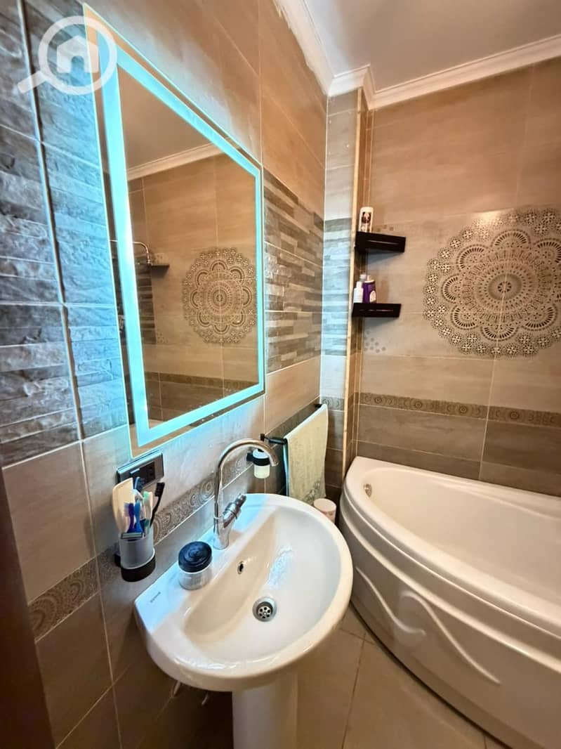 5 WhatsApp Image 2025-12-19 at 18.37. 36 (1). jpeg