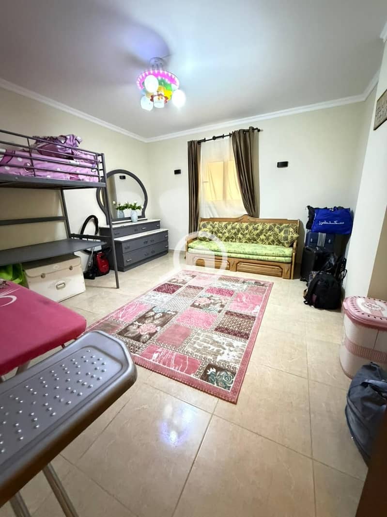 12 WhatsApp Image 2025-12-19 at 18.37. 39 (1). jpeg