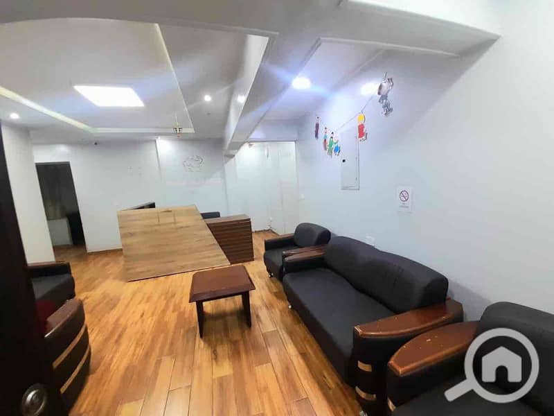 5 b74e0bab-bba2-40d6-a3ce-49abb1f0575e. jpg