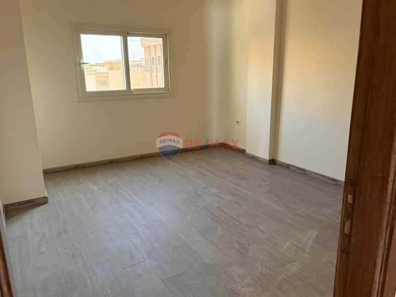 4 WhatsApp Image 2025-12-17 at 2.45. 15 PM. jpeg