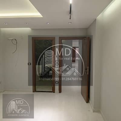 مکتب  للايجار في رشدي، الإسكندرية - IMG-20251219-WA0249. jpg