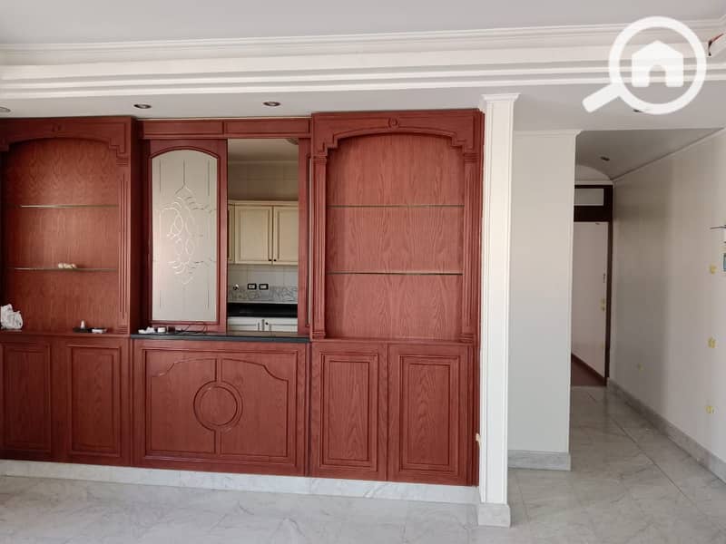 2 ee0859da-8bf9-4536-b179-437cb3488cd7. jpg