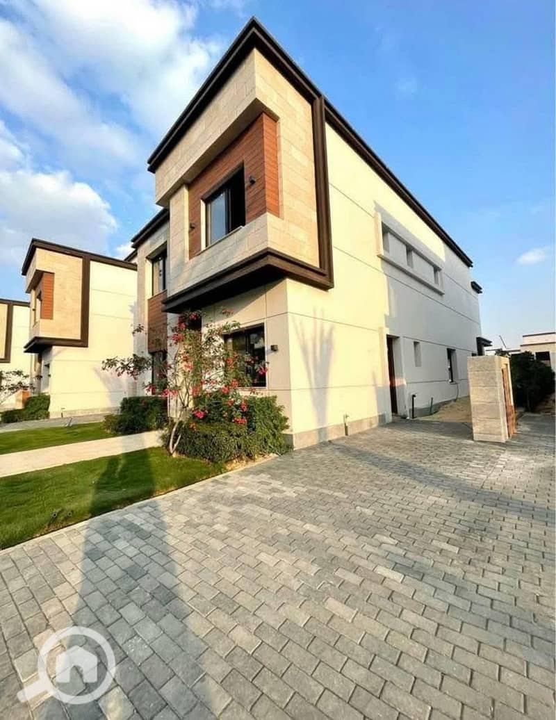 8 acf95de0-c995-4061-a12d-f0ec32f9ee69. jpeg