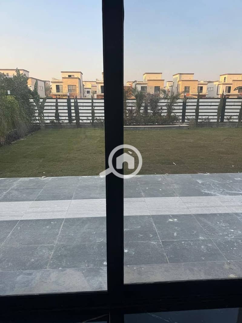 10 96504152-3928-4b39-a8bf-2be6c4275e58. jpeg