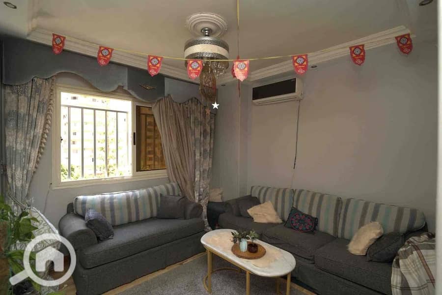 2 e8b95fc6-1983-437d-b3aa-e669ca623c63. jpg