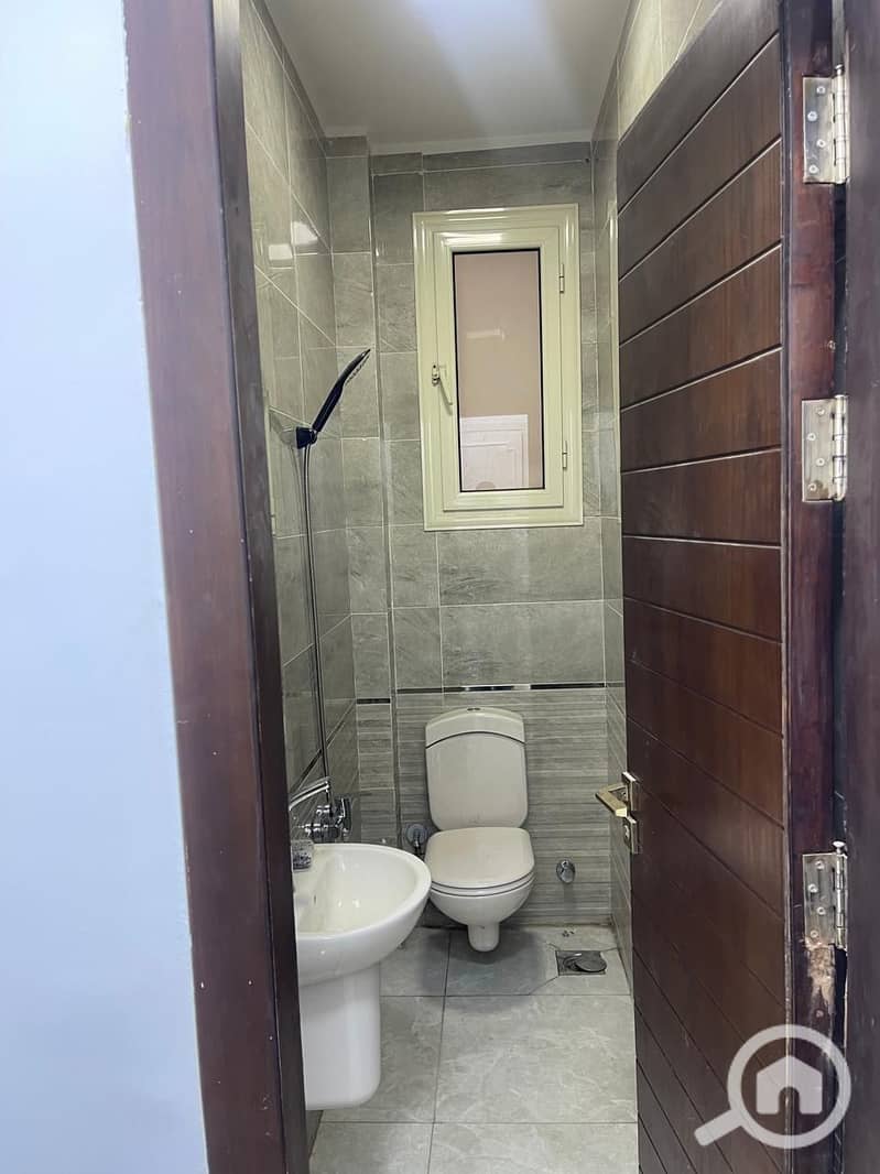 5 2ca72ad1-54e5-4e90-9f6a-6eccdd7d4bba. jpeg