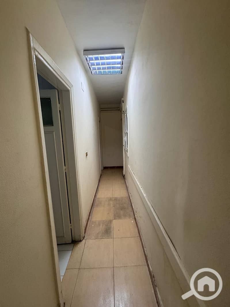 8 f883f842-6697-4ba0-ac75-bbe8d0f887a0. jpeg