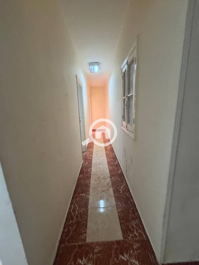 14 da11d29c-25c3-4367-aa9a-88c1b41a2200. jpeg