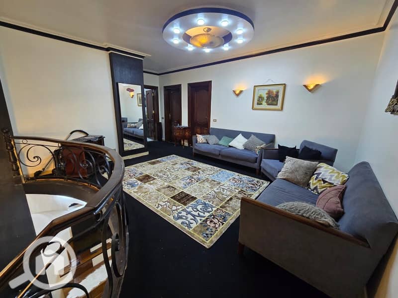 4 60cae3f8-c470-47f8-8e28-f858204b6d27. jpeg