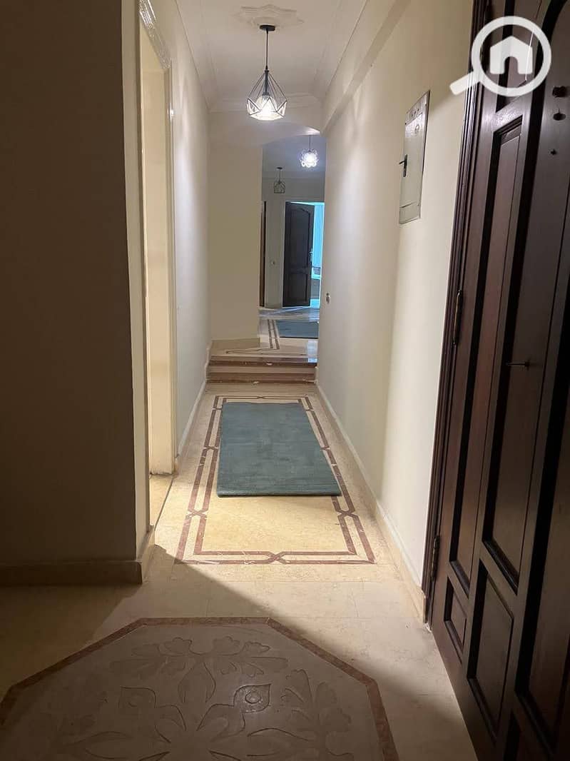 7 b8cf2cfa-9a31-4f00-97c5-ee37b495c2c2. jpeg