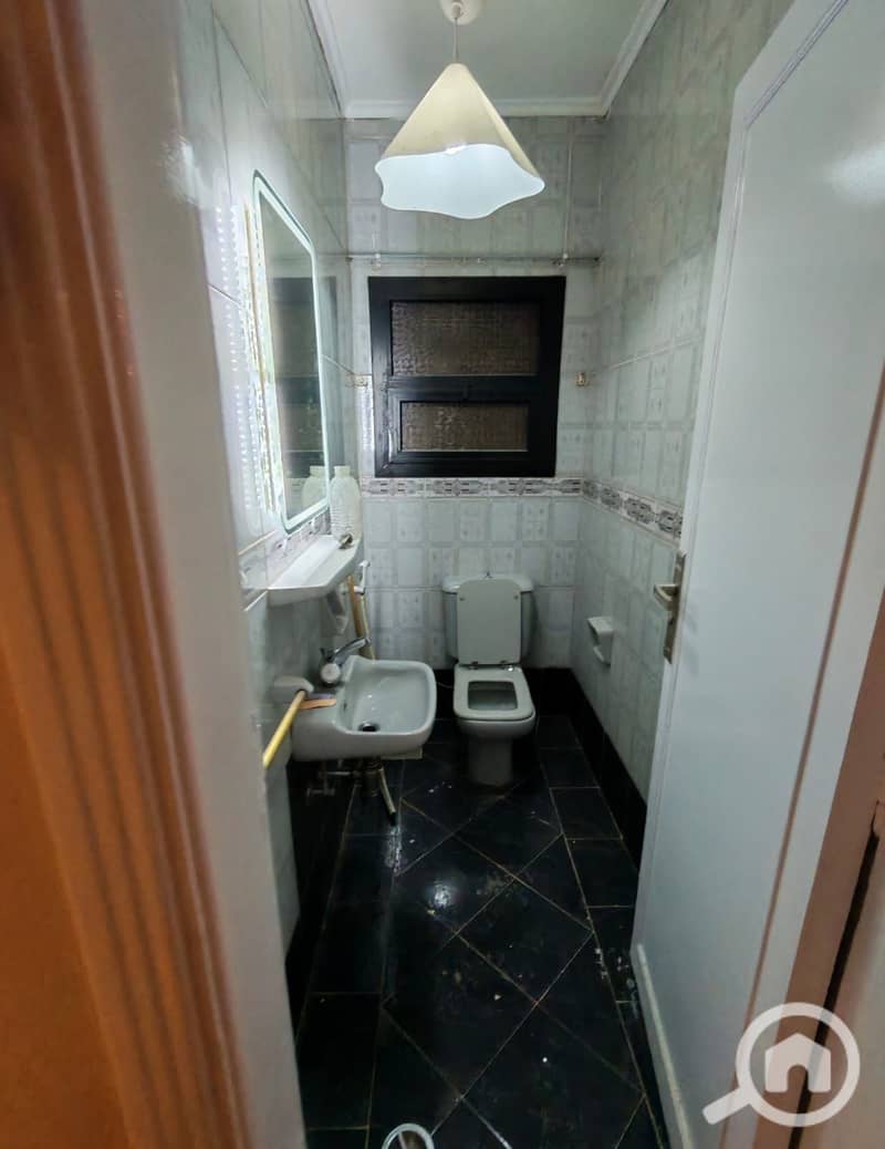 18 87af94fb-6c34-4327-a7c5-9e8f66958ef6. jpeg