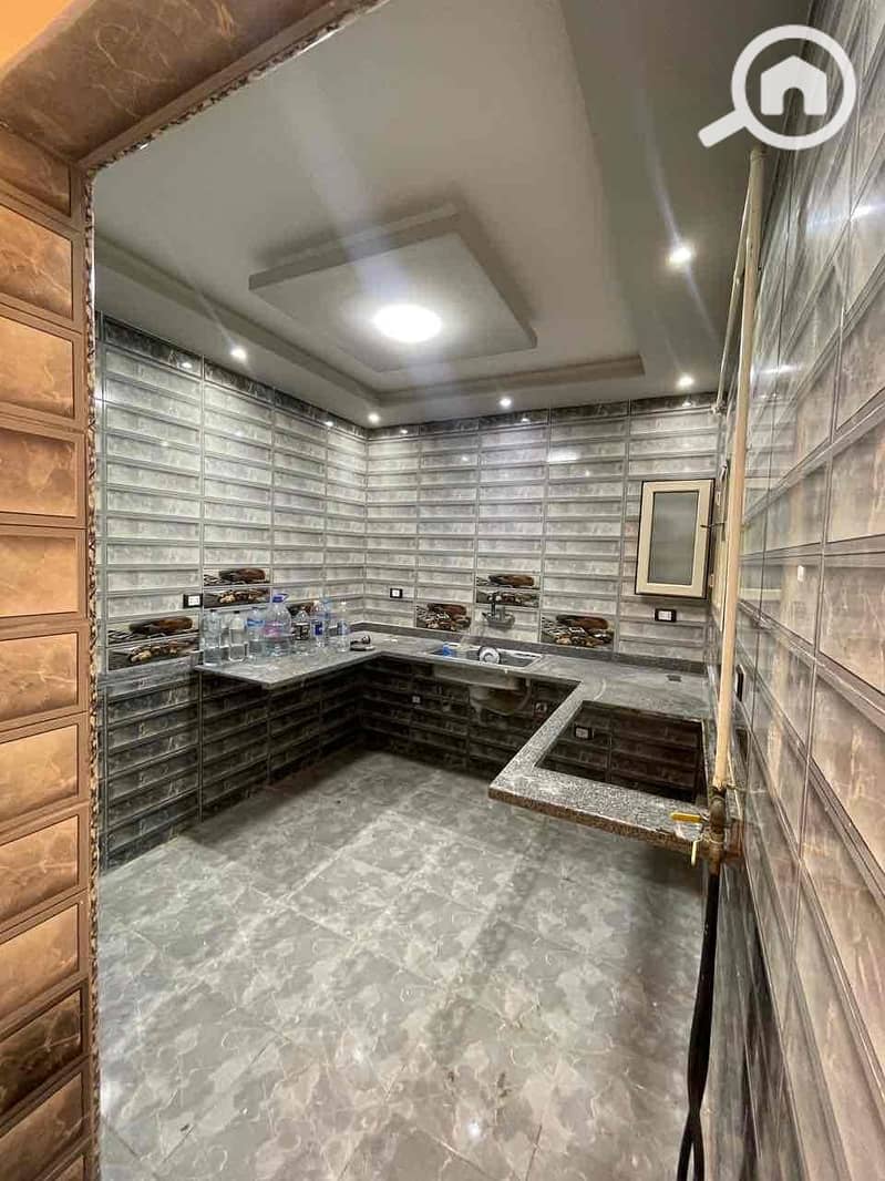 7 d0027514-3ae3-42bc-a0a0-365c68f626f5. jpg