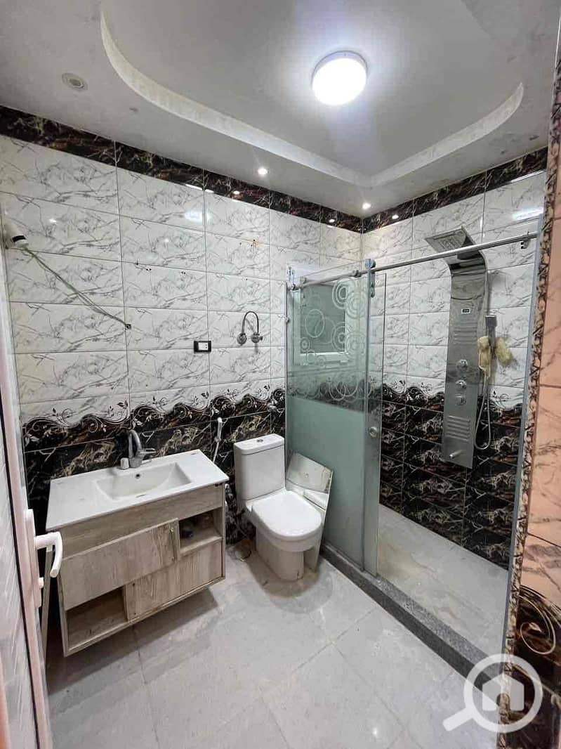 10 5aa6f30e-0a43-4ccb-9045-45c7f8b91fe6. jpg