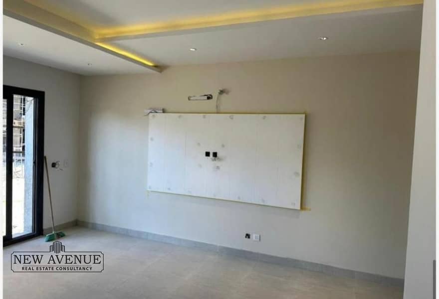 6 b8aae73a-20f3-4f47-a051-f8b711e2ff30. jpg