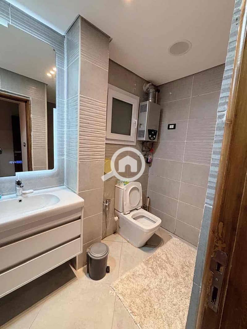 13 c384fb87-e626-46d5-9cae-b41778e24769. jpg