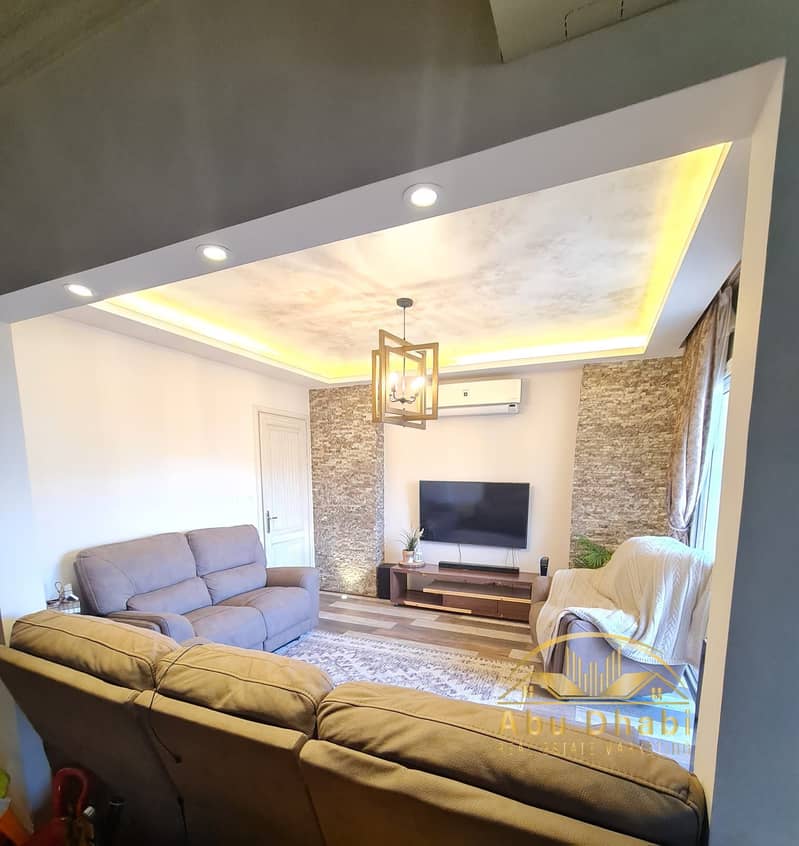 4 b2499b5b-600d-4649-a4ef-4298b579374f. jpg