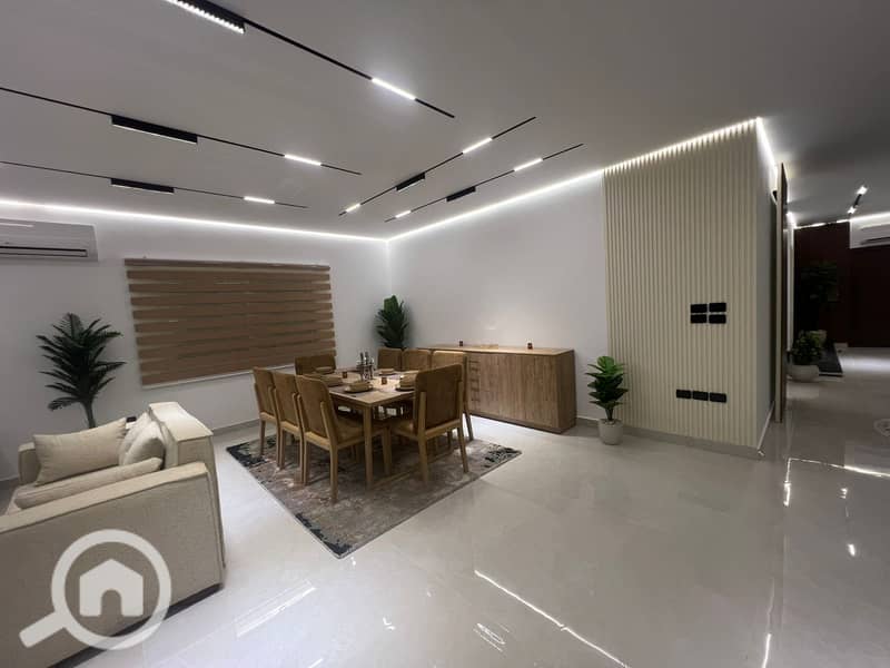 4 4d1a60dd-1d1f-434c-8fe3-b35374ec209a. jpg