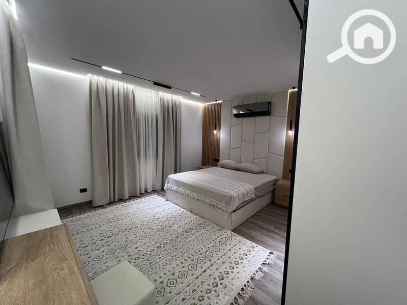 7 7cbfc0c8-c4a8-4ad7-9c56-e8df15690368. jpg