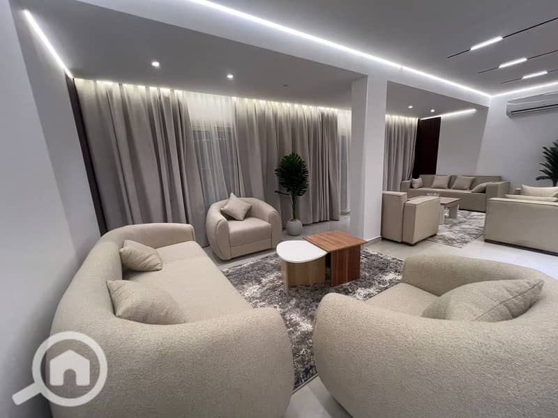 13 399cedce-8cec-44e4-9ac1-766a36dadb7b. jpg