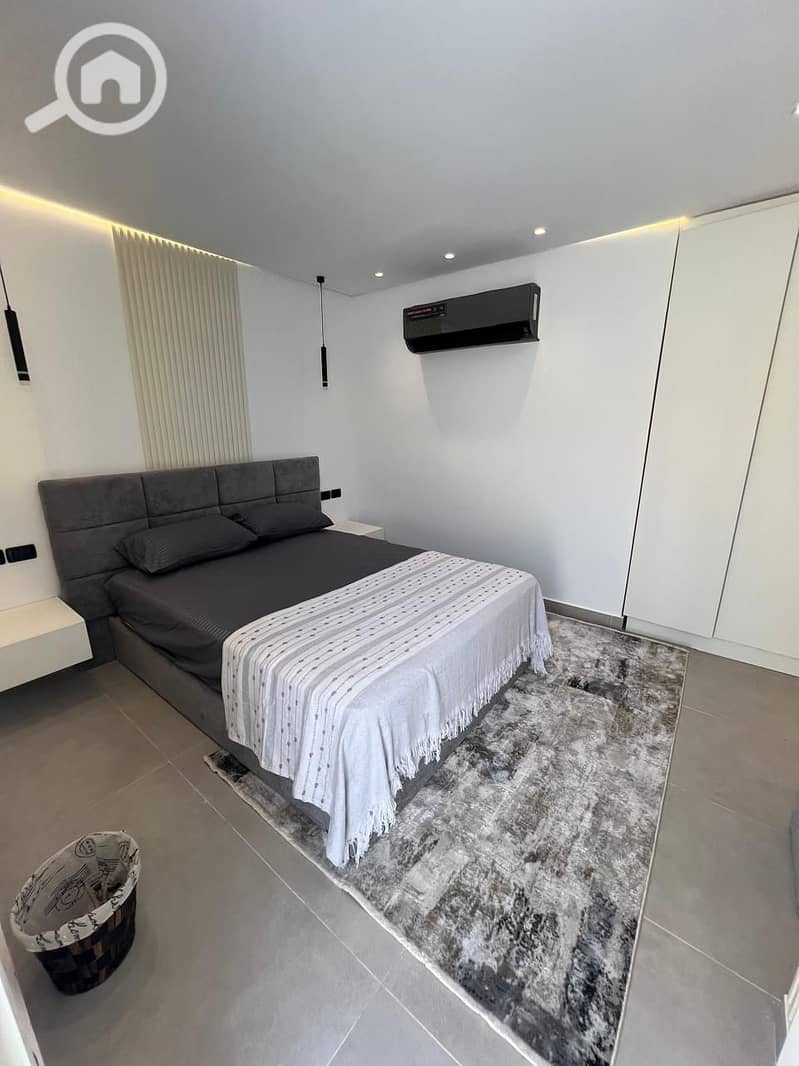 27 b1d36c4c-791a-4a45-9d13-537dd65569a7. jpg