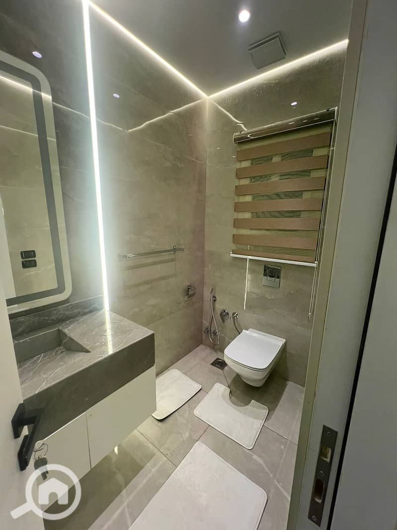 38 e8169166-b6e5-4219-8da5-daf2af2891fc. jpg