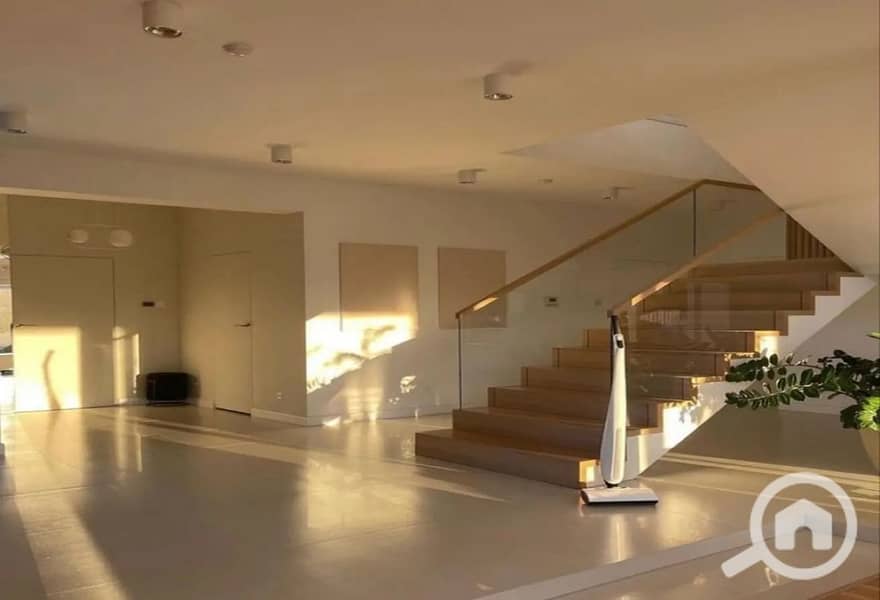 5 e38cf0fc39984b979c427504734ca5b2. jpg