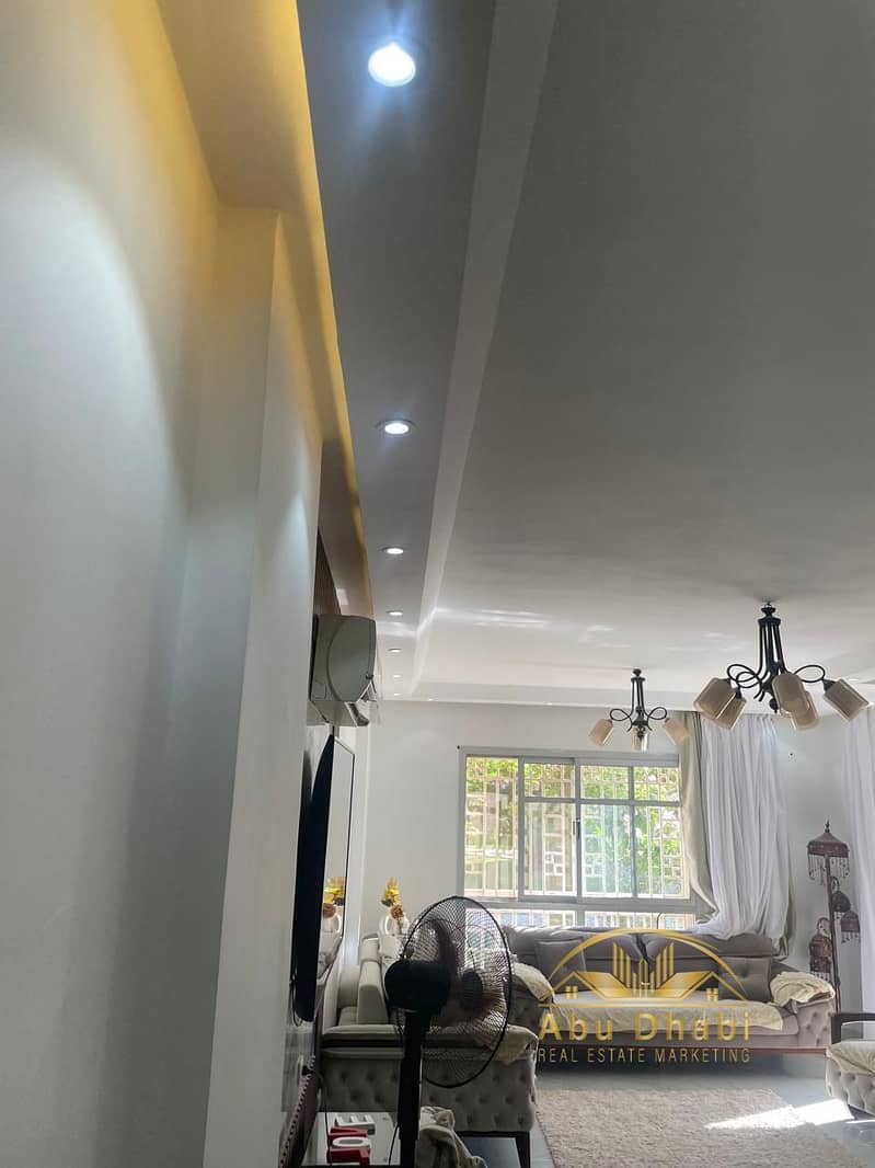 10 5cb0cd9e-ef83-417f-8578-bdfdec542767. jpg