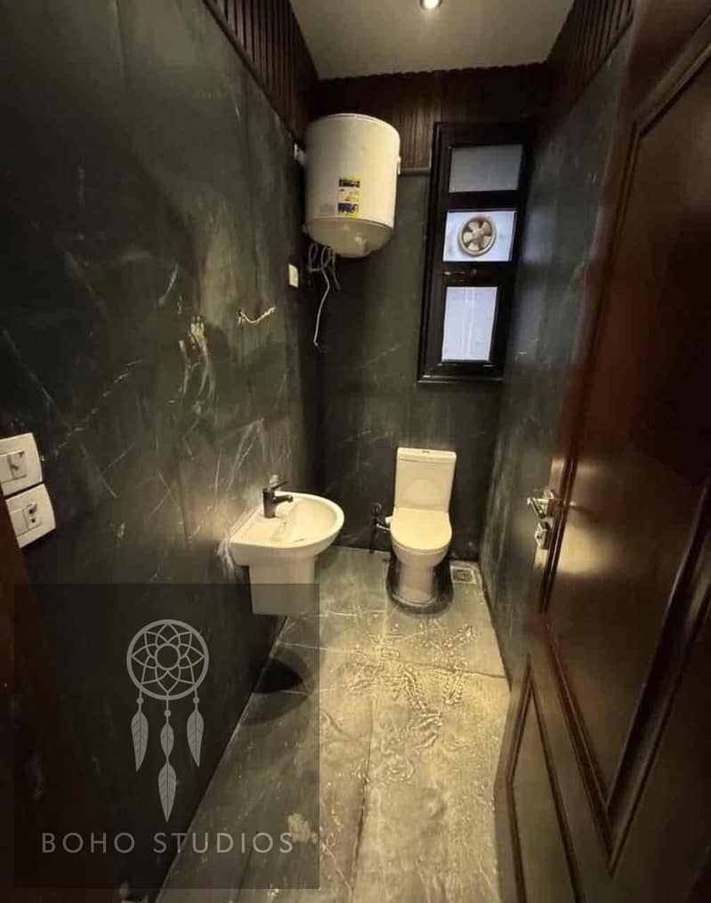 7 cc39a603-6ec6-4847-ad11-b2064f7a49c5. jpg