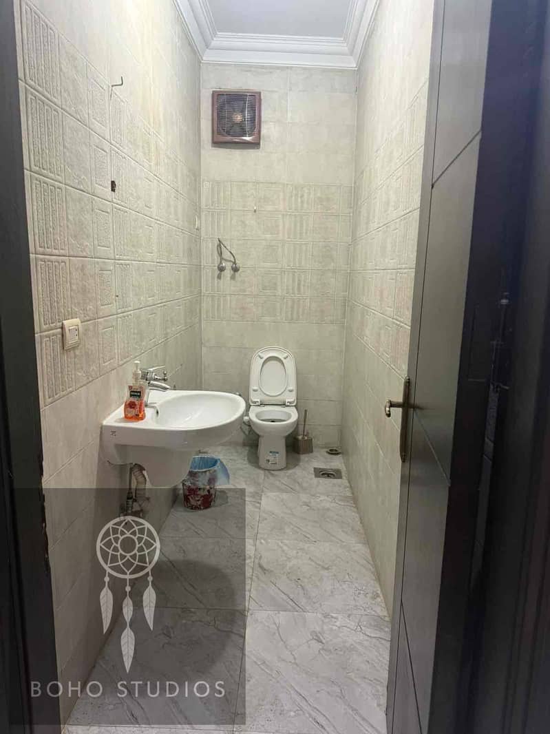 6 8acd1d0e-b3a4-4074-9267-7c6f546cbb01. jpg