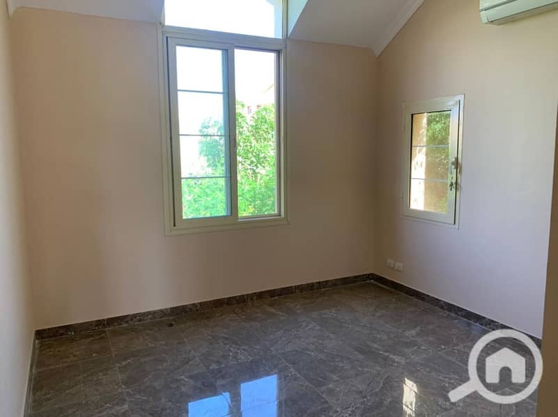 12 ed87489c-dcb8-4421-9a04-fec01f2f6066. jpg