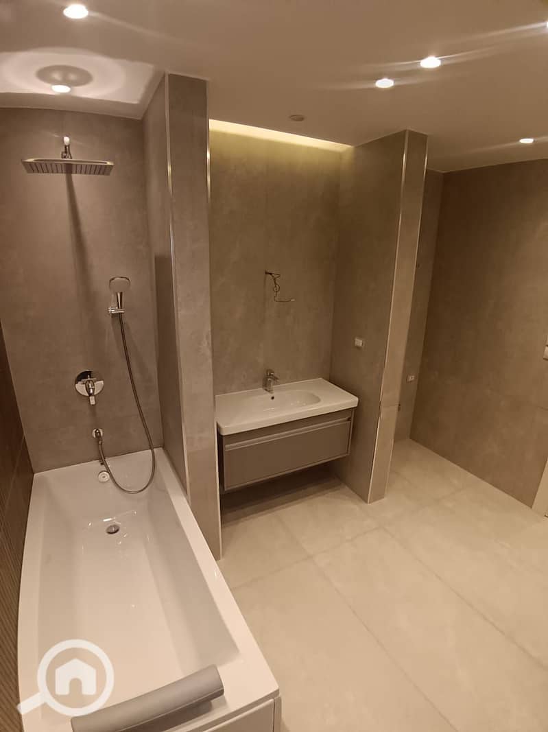 6 7e88bb4d-09c3-4598-a955-94b675a09521. jpg