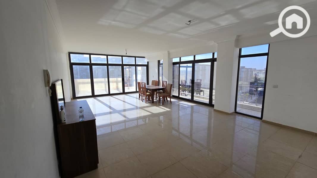 2 f4194326-b6d7-4add-af07-0c86d20b6d55. jpg