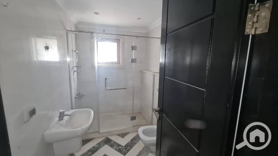 5 7a40637a-aa6a-4c3f-93ed-31d5714bcbf4. jpeg