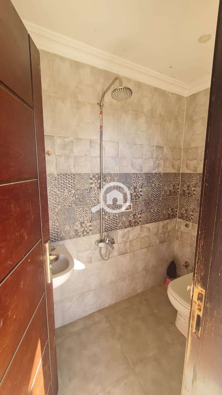 6 10d5a25d-6aaf-4e8e-a5af-41dd767eb21f. jpeg