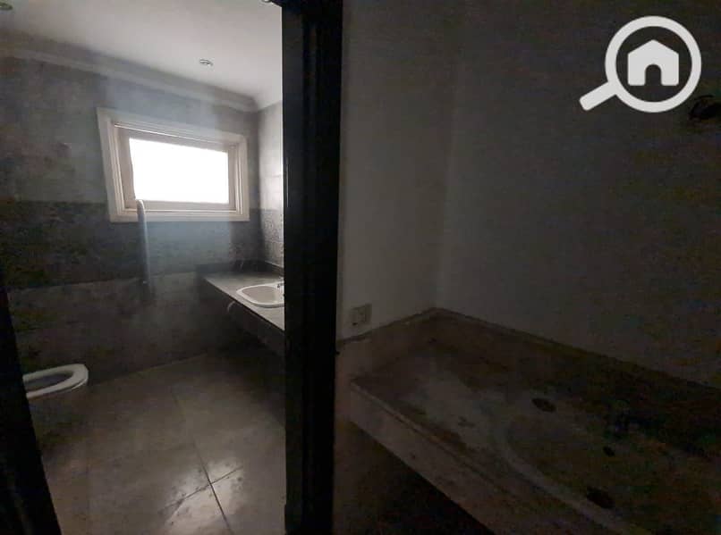 17 4050fe0d-069c-4862-bfde-ac194de32132. jpeg