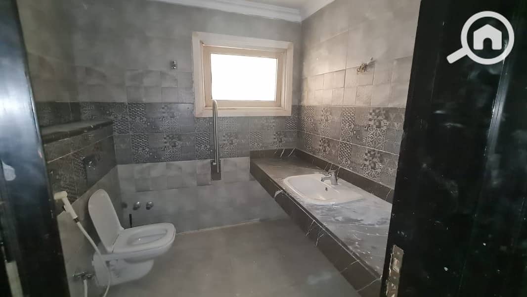 37 fe6e76c6-6608-4775-ab57-6129ee7216bd. jpeg