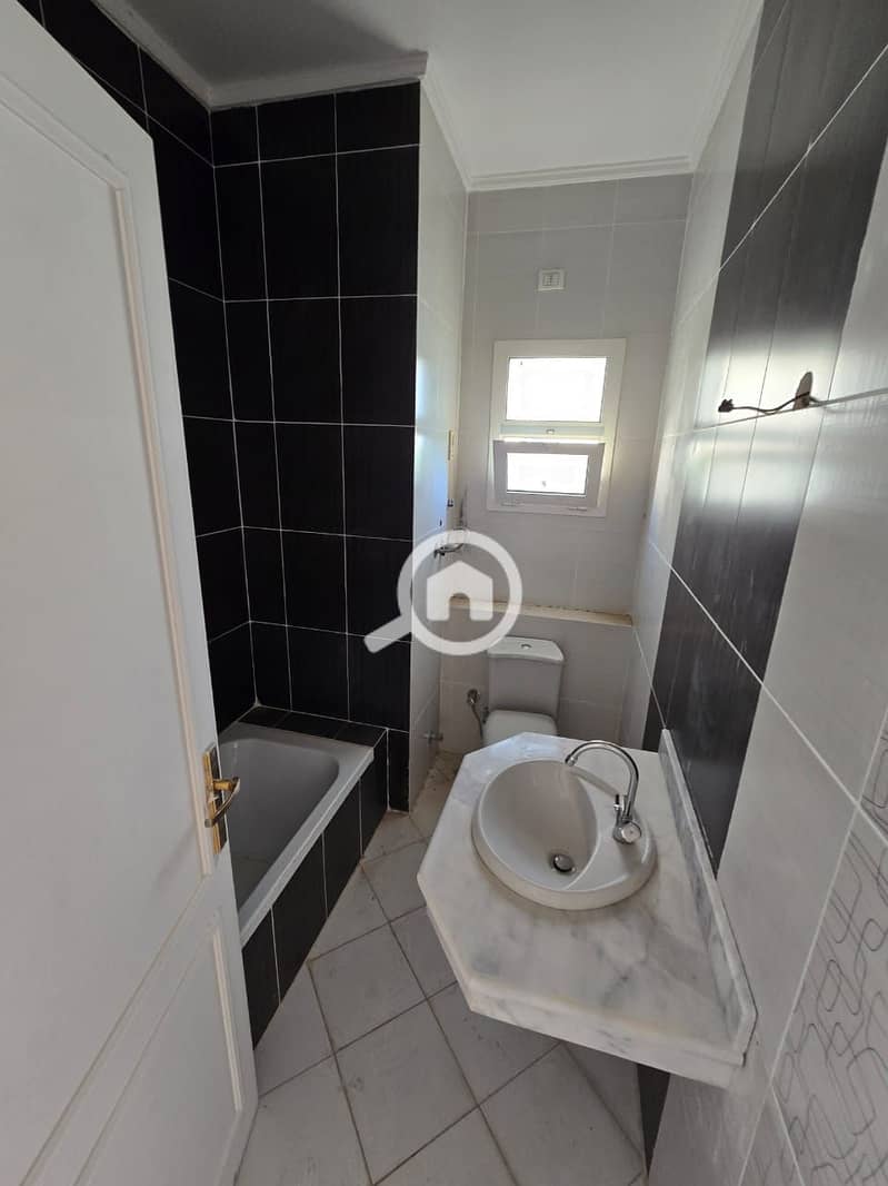 7 8abbc1ac-5b10-4b73-98b9-2af26ac284cf. jpeg