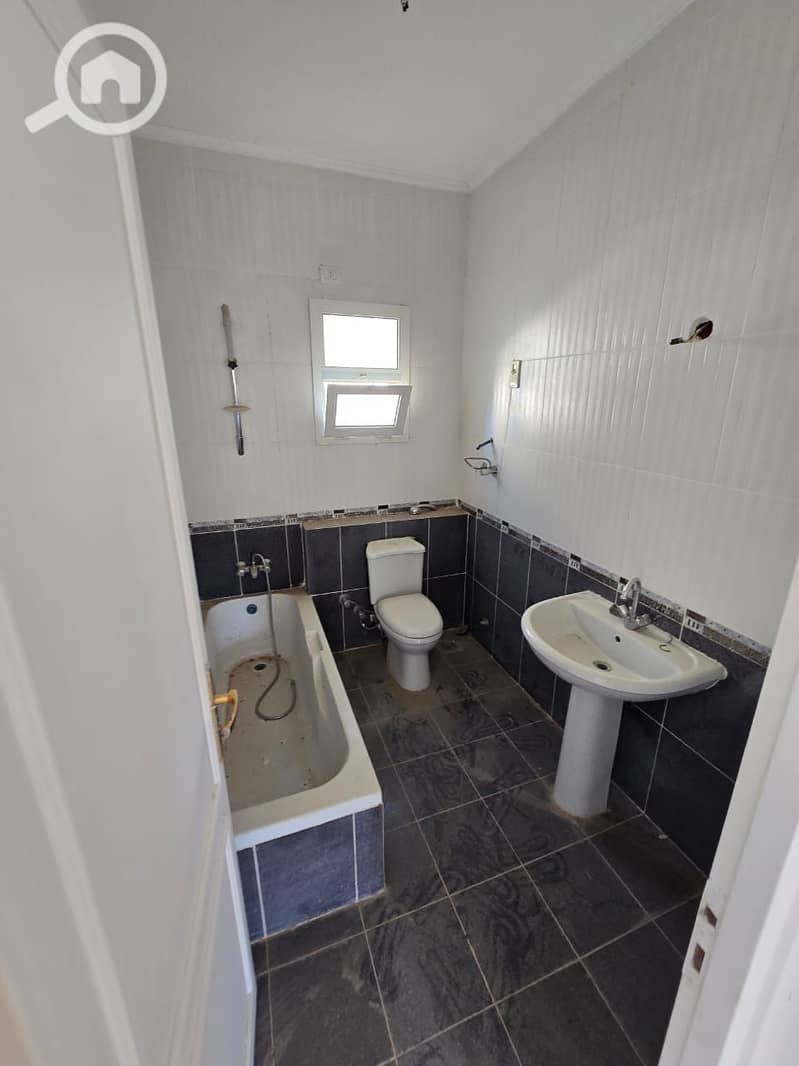 10 2664ceff-3deb-4793-af01-249b6cfbc91a. jpeg