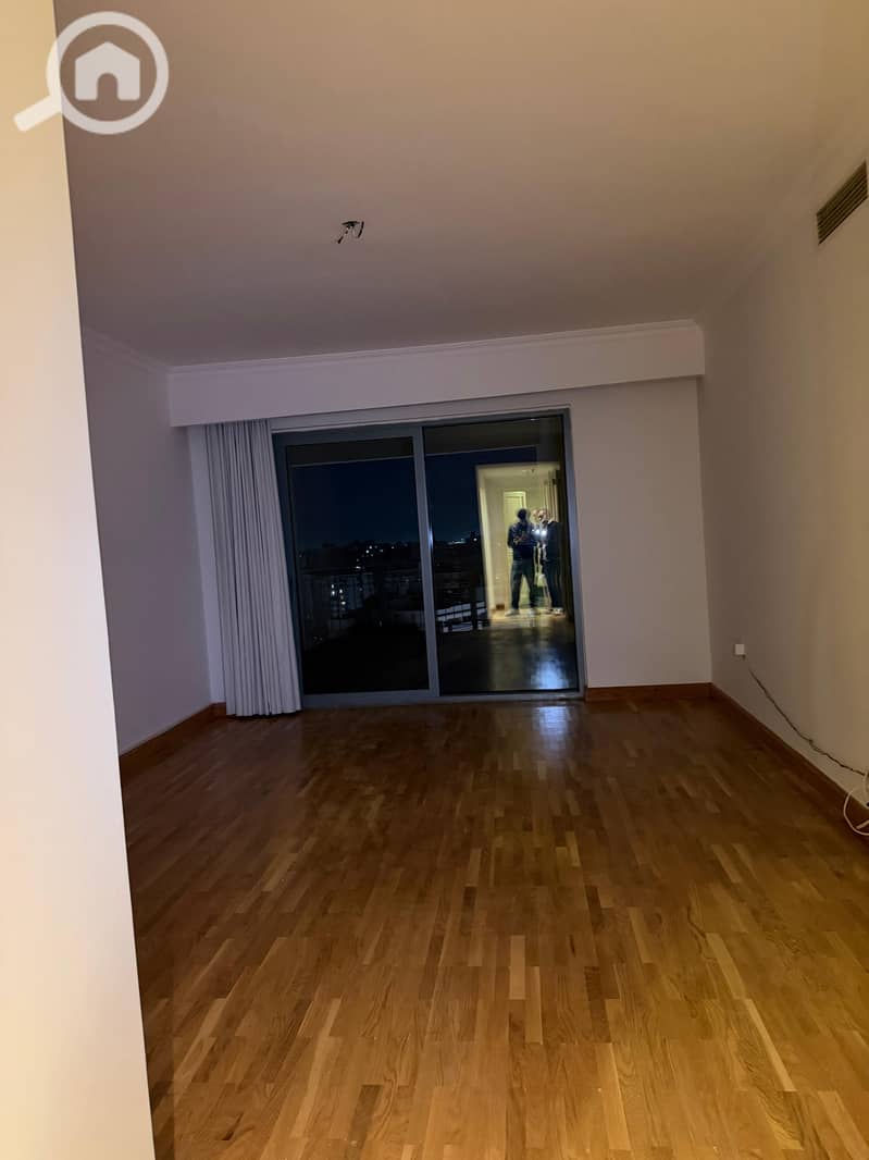 10 WhatsApp Image 2025-12-18 at 2.35. 48 PM. jpeg