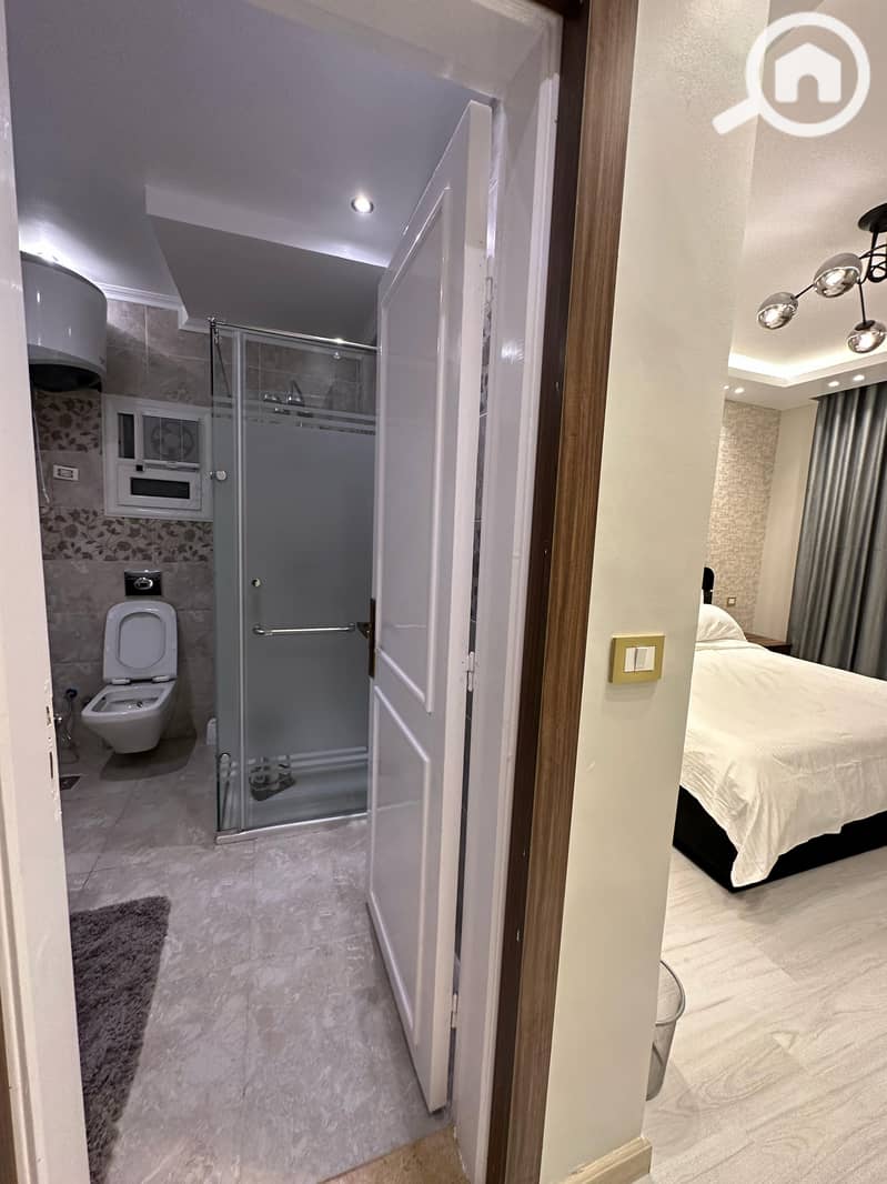 6 5b371e64-c631-42b9-8b6c-4d064c5b2d28. jpeg