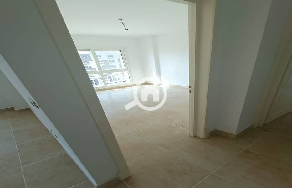 20 ec11ffbd-722e-4f46-8ff4-7061519b9042. jpg