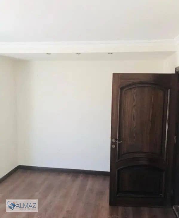 4 WhatsApp Image 2025-12-20 at 11.57. 00 AM (2). jpeg