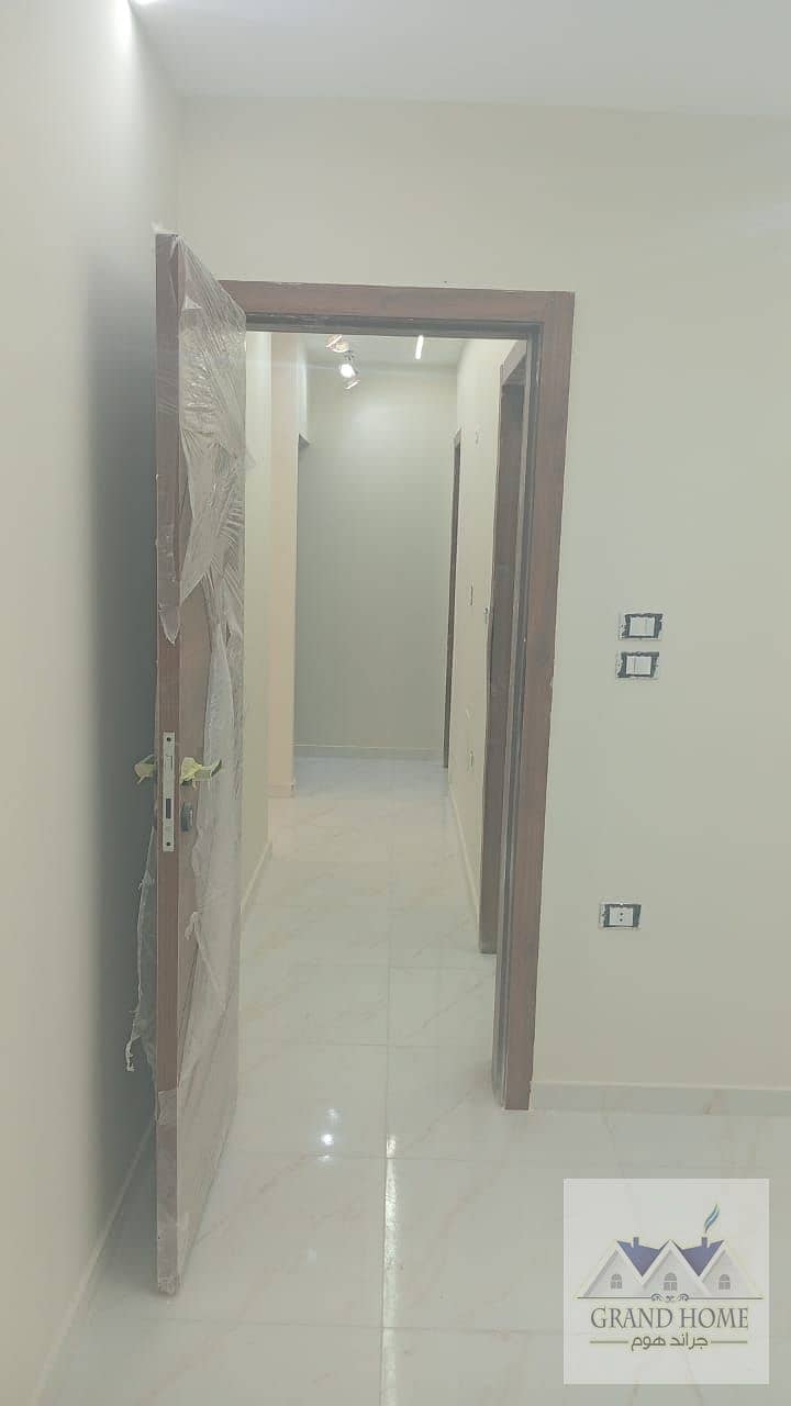 8 e412774b-48b0-4baa-a282-85774a5b615c. jpg