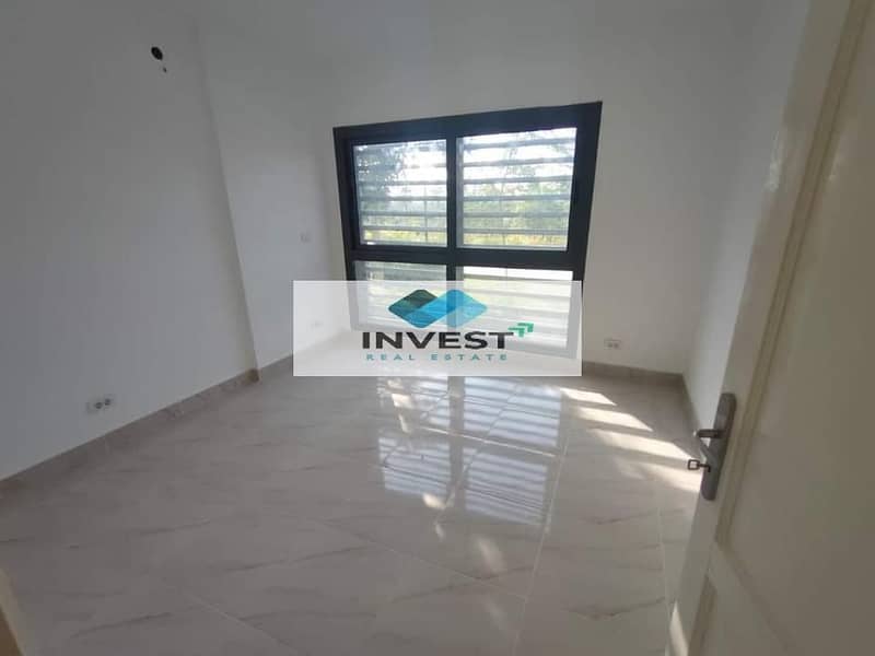 6 5c3f5297-853d-4ba4-a17f-7a11772c0dfa. jpg