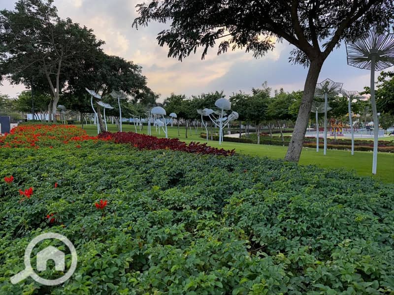 5 fef3e5c7-fe5f-46c5-80e2-70298e5ca8f6. jpeg