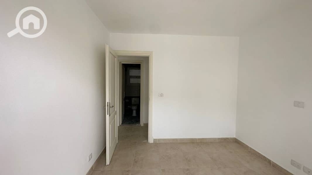 5 b09ec65d-fdaa-467a-bcbe-95250b962e05. jpg