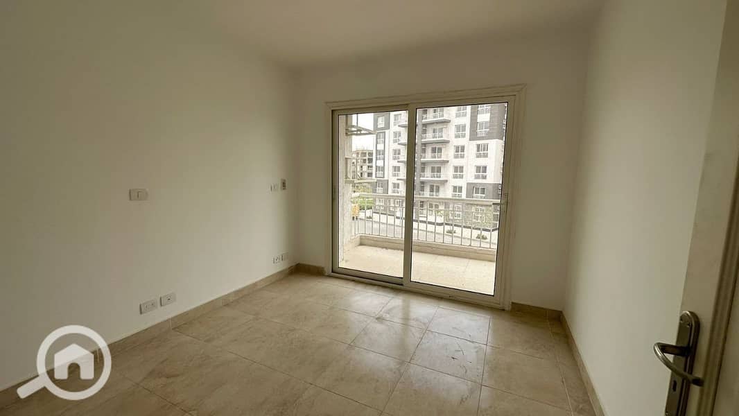 6 e3e2d30c-53d9-49c8-a0f7-bee008018d7d. jpg